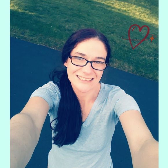 Meet your Posher, Erika - Picture 1 of 1